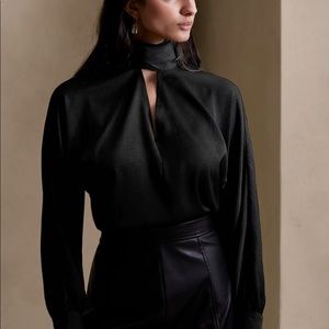 *BRAND NEW* Scarf Neck Blouse